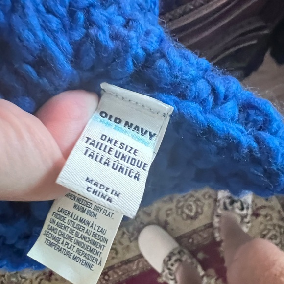 Old Navy Vibrant Blue Knit infinity scarf Accessory - Picture 2 of 3